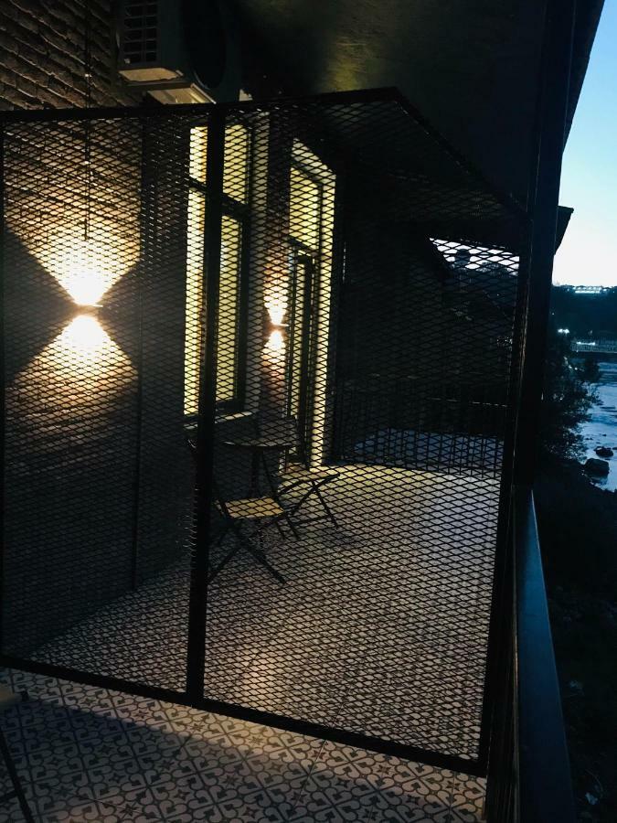 Apartment Riverside Kutaisi Exteriör bild